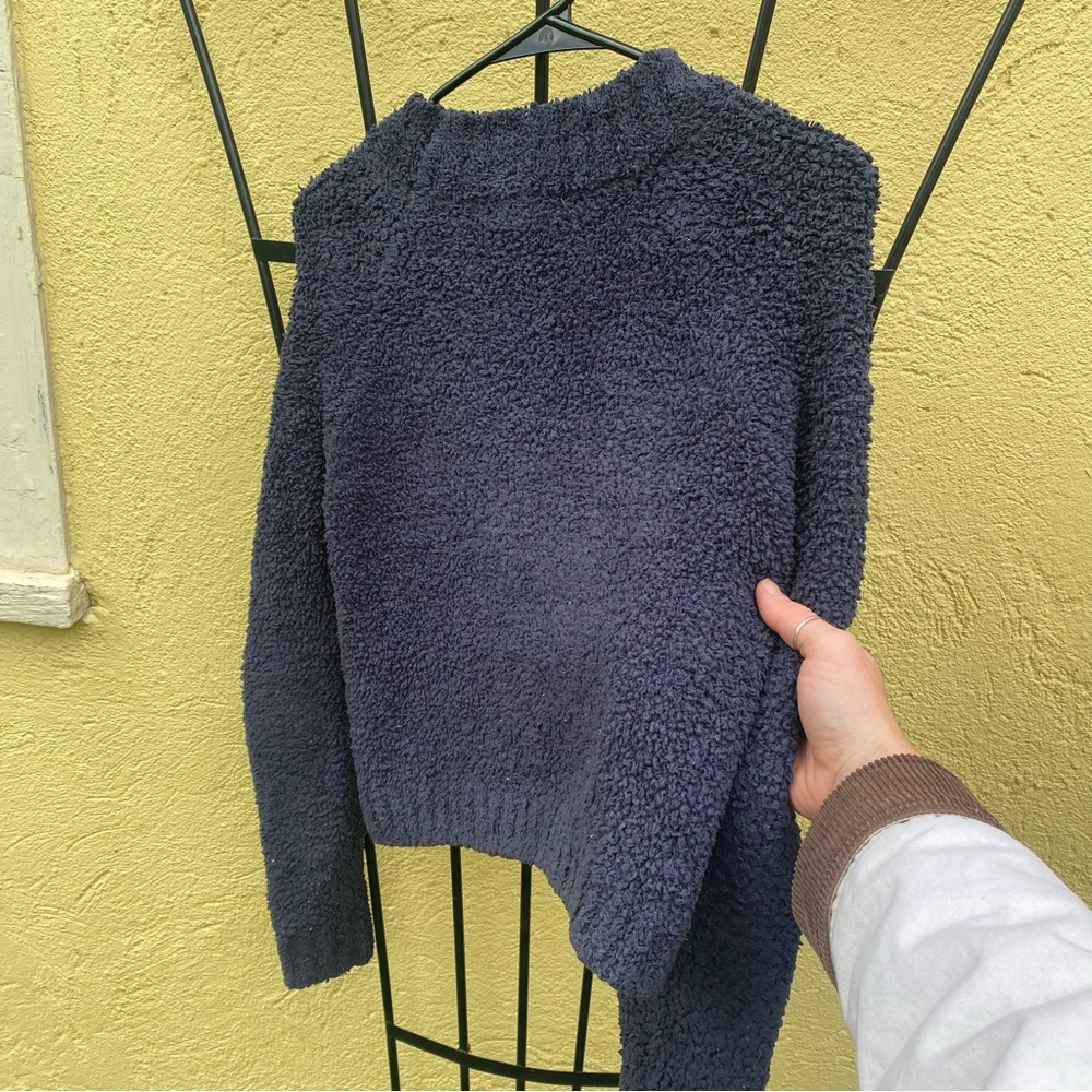Blue fuzzy cropped sweater